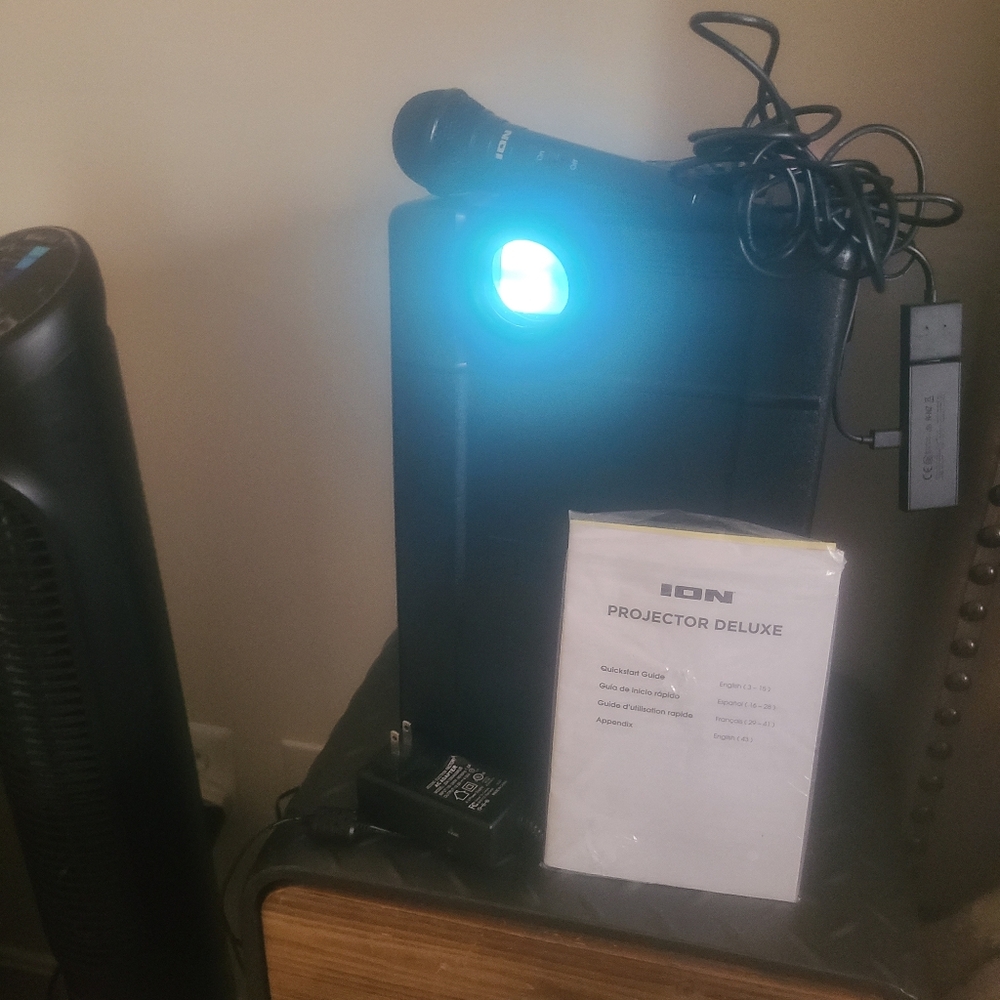ION BLUETOOTH SPEAKER/PROJECTOR-BLACK